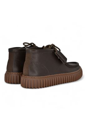 Polacco uomo in pelle colore testa di moro. CLARKS | TORHILL HI U-DARK BROWN LEA